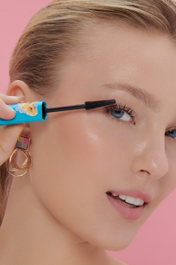 Show By Pastel Show Your Look 24 H Long Lasting Volume  Maskara Secret Garden